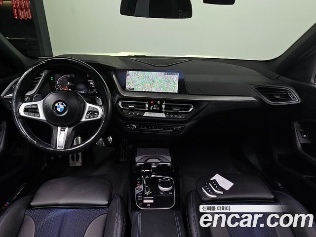 BMW 1 Series 2023 — фото 10