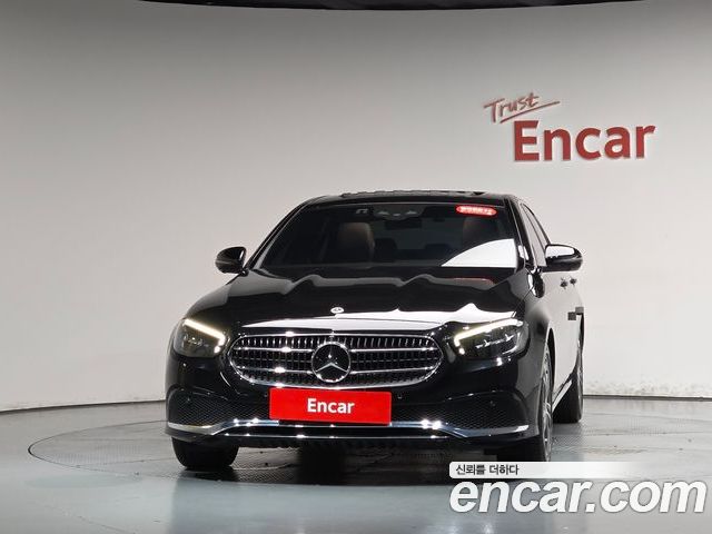 Mercedes-Benz E-Class 2023 — фото 3