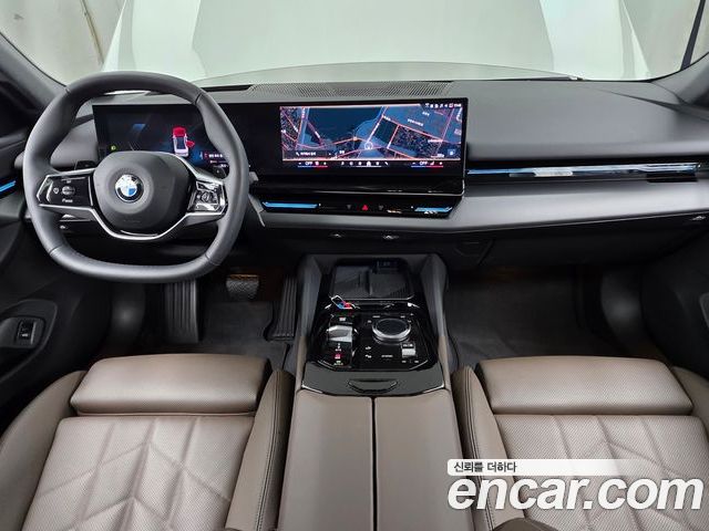 BMW 5 Series 2024 — фото 10