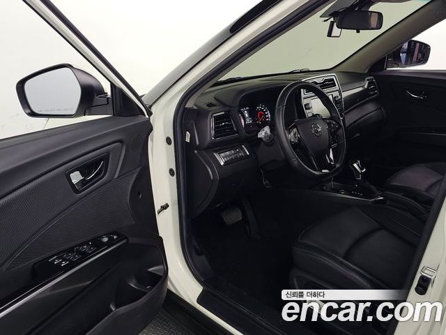 SsangYong Tivoli 2022 — фото 10