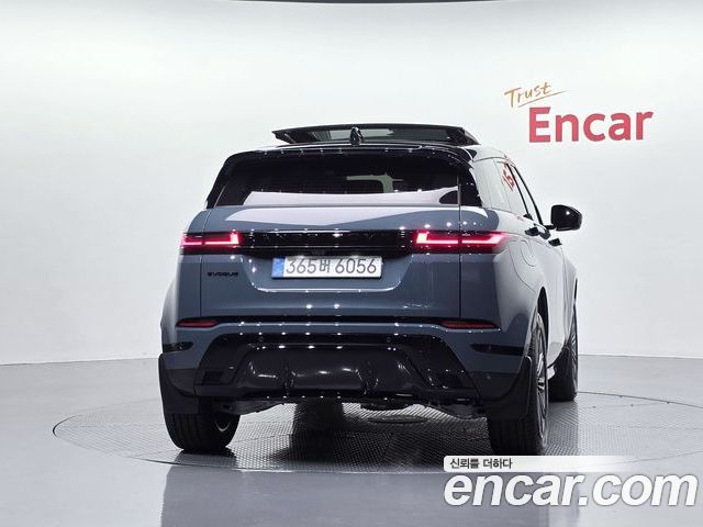 Land Rover Range Rover Evoque 2026 — фото 4