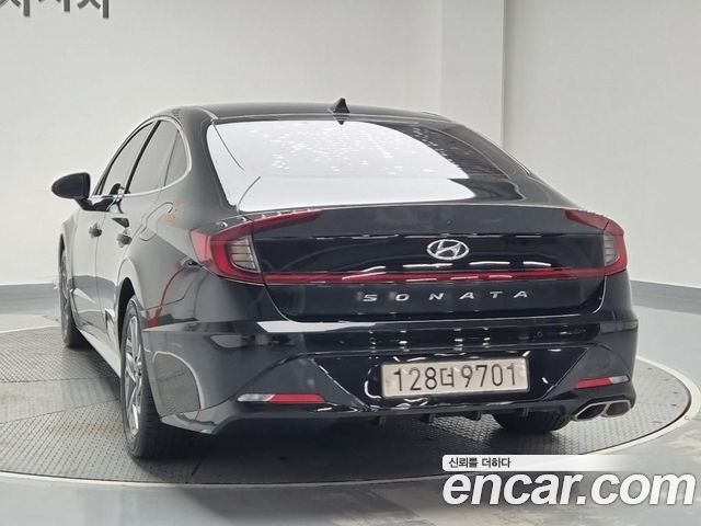 Hyundai Sonata 2022 — фото 2