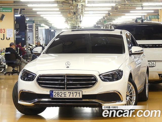 Mercedes-Benz E-Class 2023 — фото 3
