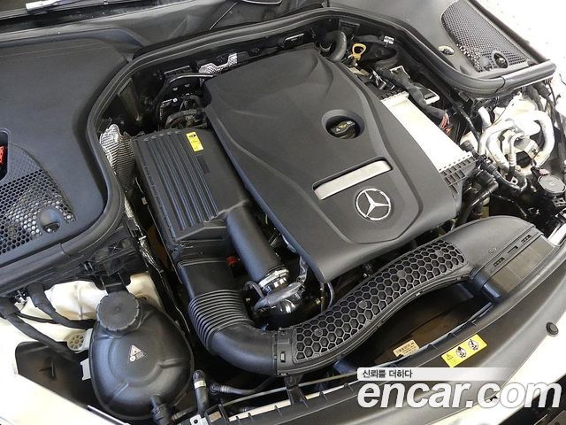 Mercedes-Benz E-Class 2023 — фото 6