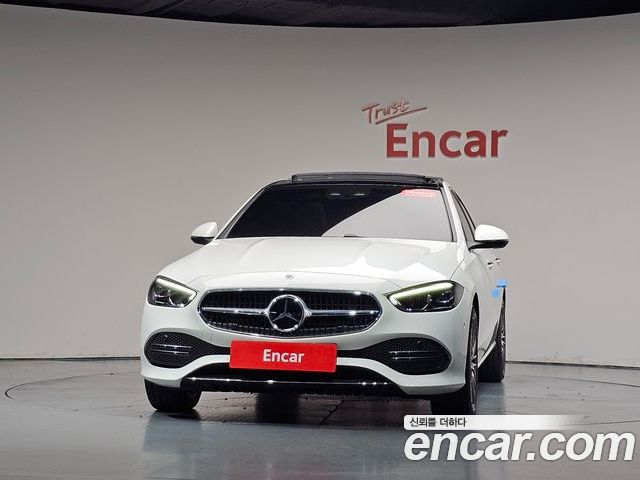 Mercedes-Benz C-Class 2025 — фото 3