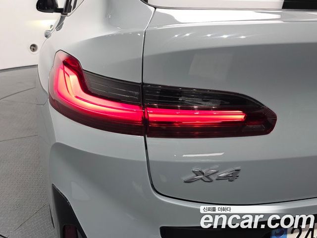 BMW X4 2022 — фото 9