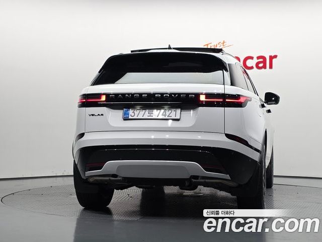 Land Rover Range Rover Velar 2026 — фото 4