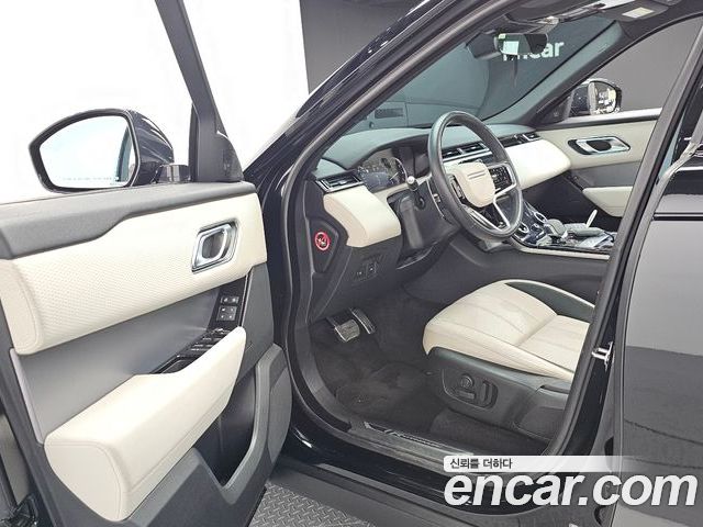 Land Rover Range Rover Velar 2023 — фото 10