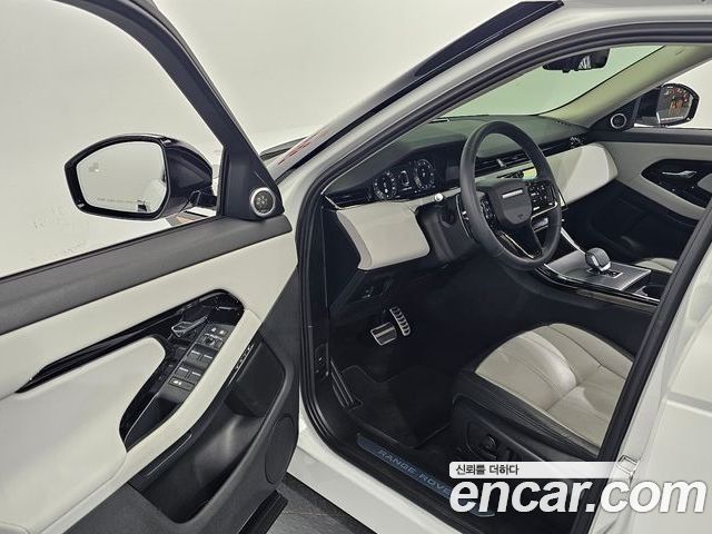 Land Rover Range Rover Evoque 2025 — фото 10