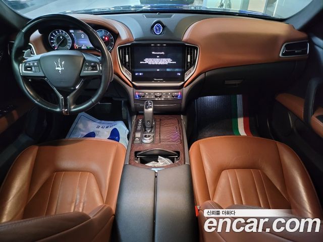 Maserati Ghibli 2022 — фото 10