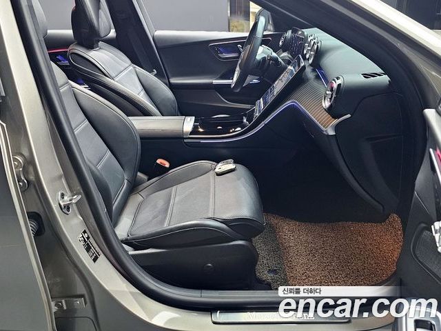 Mercedes-Benz C-Class 2022 — фото 10