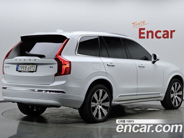 Volvo XC90 2023 — фото 2
