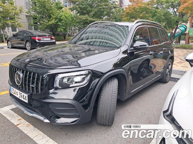 Mercedes-Benz GLB 2023 — фото 4