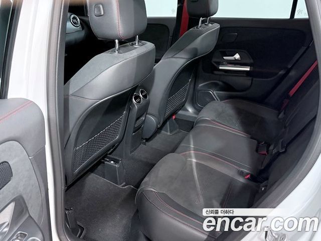 Mercedes-Benz GLA 2023 — фото 10