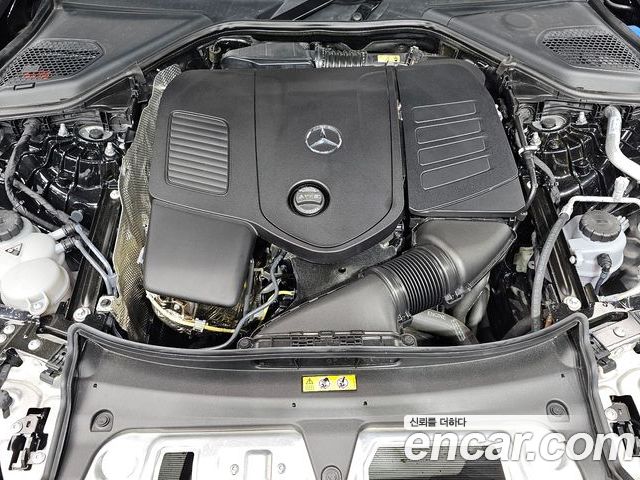 Mercedes-Benz E-Class 2025 — фото 6