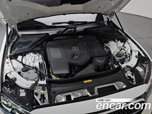 Mercedes-Benz E-Class 2025 — фото 6