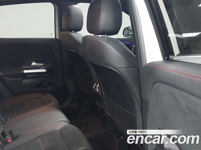 Mercedes-Benz GLA 2023 — фото 10