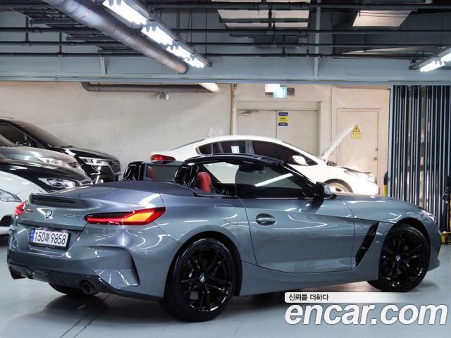 BMW Z4 2023 — фото 6