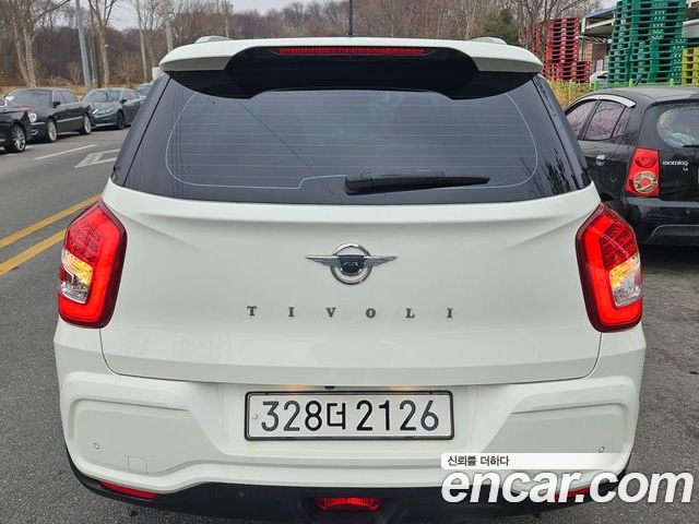 SsangYong Tivoli 2023 — фото 4