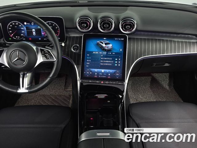 Mercedes-Benz C-Class 2023 — фото 10