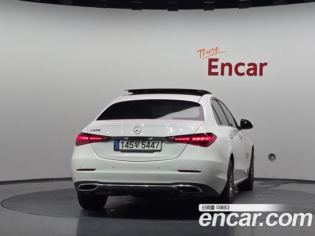 Mercedes-Benz C-Class 2023 — фото 4