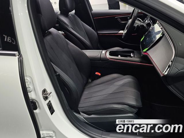 Mercedes-Benz E-Class 2025 — фото 10