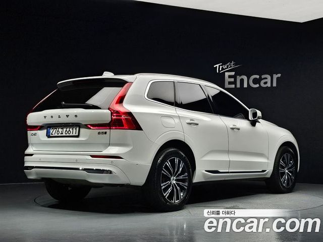 Volvo XC60 2022 — фото 2