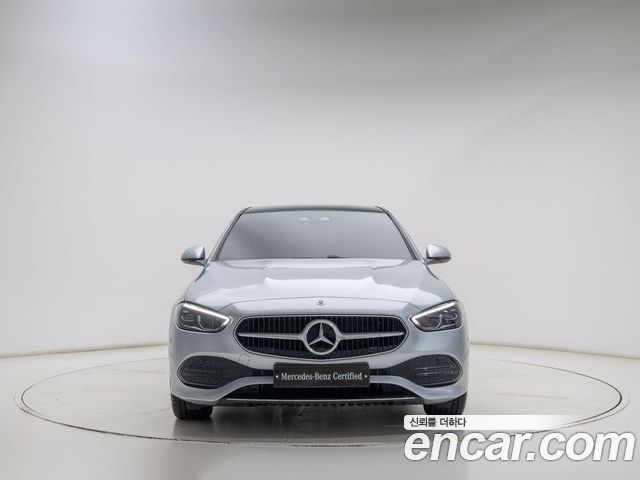 Mercedes-Benz C-Class 2025 — фото 3