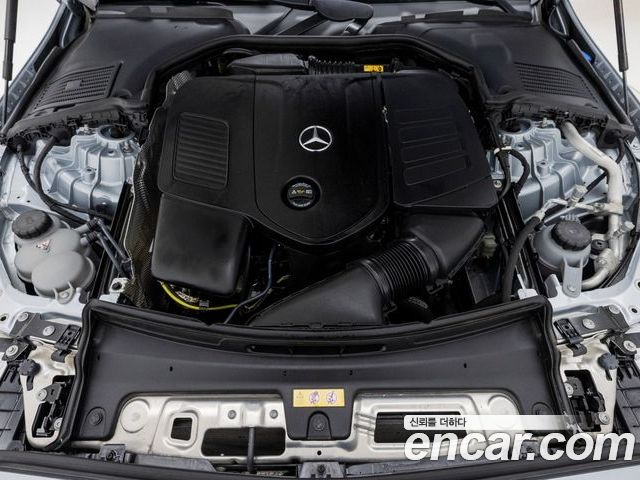 Mercedes-Benz C-Class 2025 — фото 6