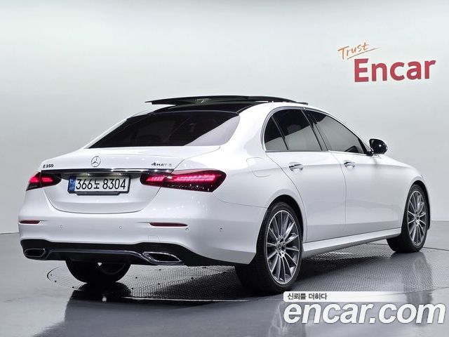 Mercedes-Benz E-Class 2022 — фото 2