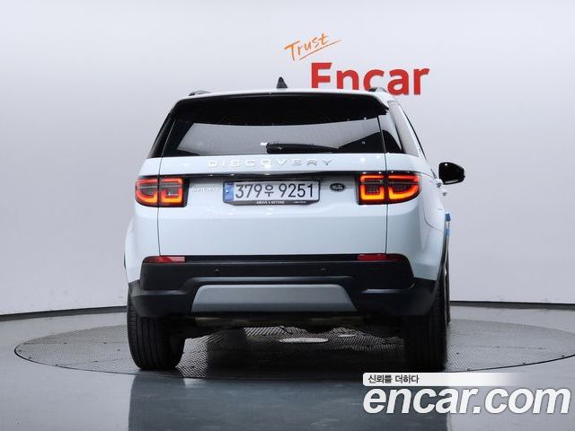 Land Rover Discovery Sport 2022 — фото 4