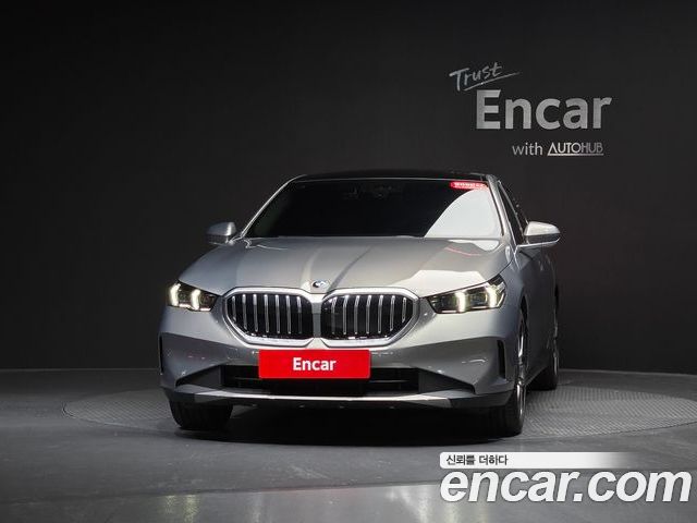 BMW 5 Series 2025 — фото 3