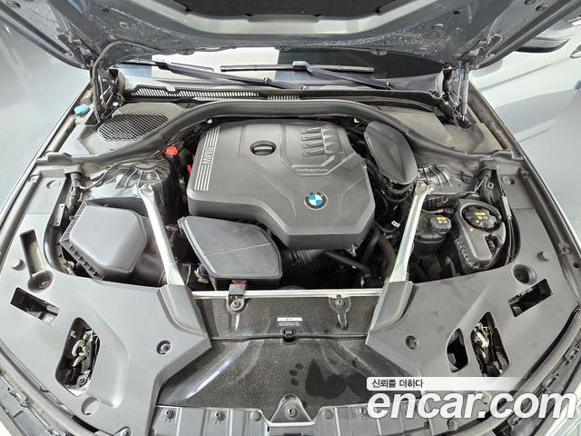 BMW 5 Series 2023 — фото 10