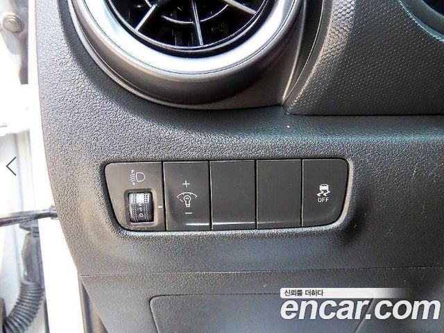 Hyundai Kona 2022 — фото 10