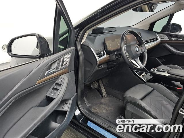 BMW 2 Series 2023 — фото 10
