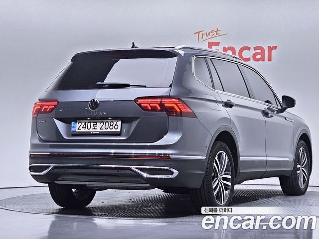 Volkswagen Tiguan 2023 — фото 2