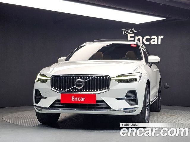 Volvo XC60 2022 — фото 3