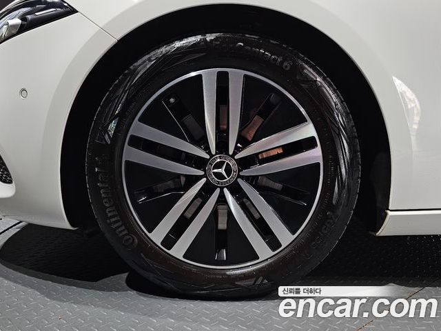 Mercedes-Benz A-Class 2022 — фото 5