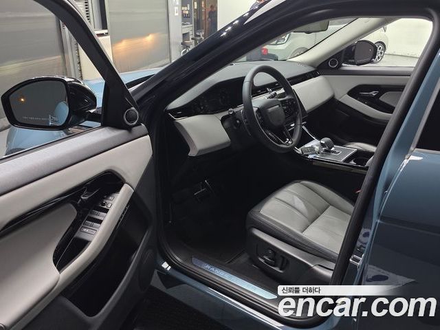 Land Rover Range Rover Evoque 2024 — фото 10
