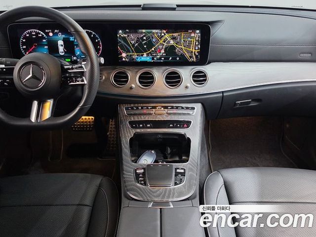 Mercedes-Benz E-Class 2022 — фото 10