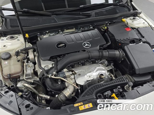 Mercedes-Benz CLA 2023 — фото 6
