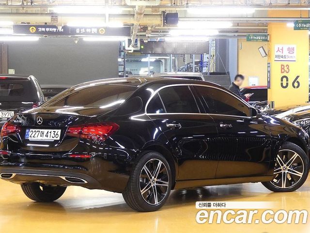 Mercedes-Benz A-Class 2024 — фото 2
