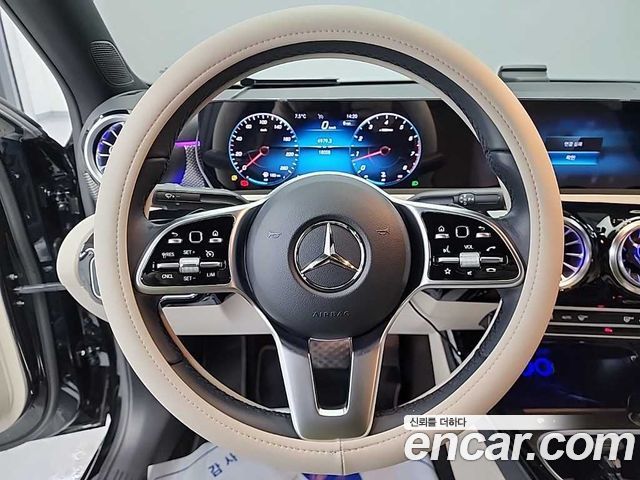 Mercedes-Benz A-Class 2022 — фото 9