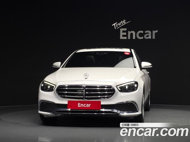 Mercedes-Benz E-Class 2023 — фото 3