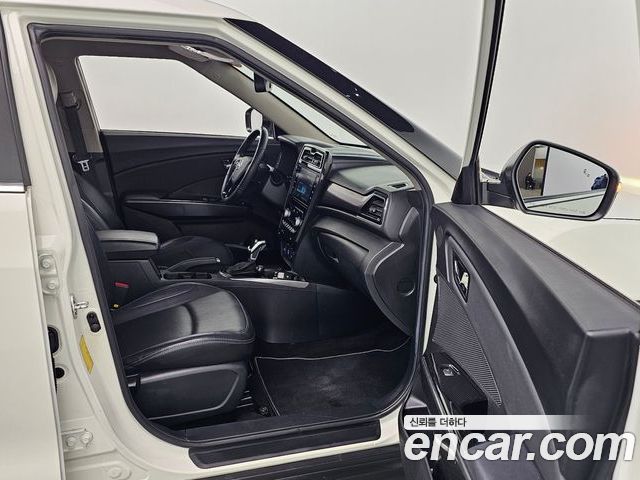 SsangYong Tivoli 2022 — фото 10