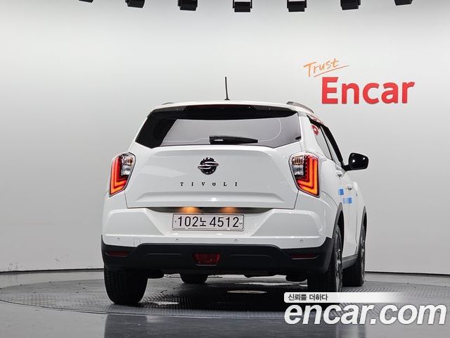 SsangYong Tivoli 2022 — фото 4