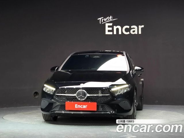 Mercedes-Benz A-Class 2024 — фото 3