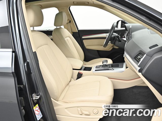 Audi Q5 2023 — фото 10