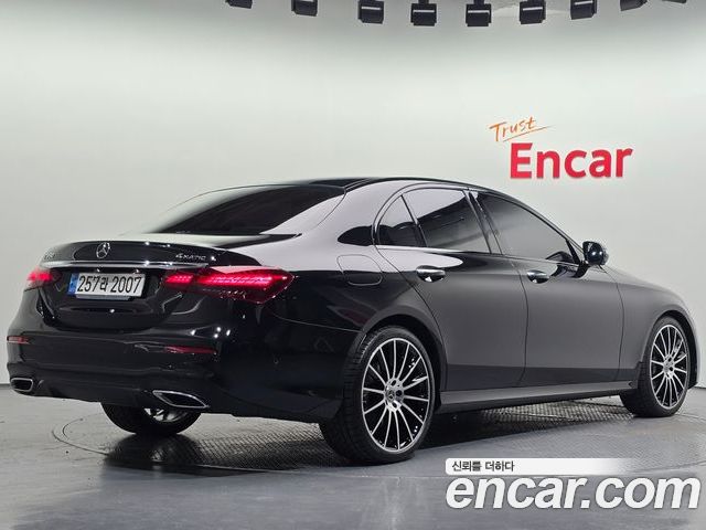 Mercedes-Benz E-Class 2023 — фото 2