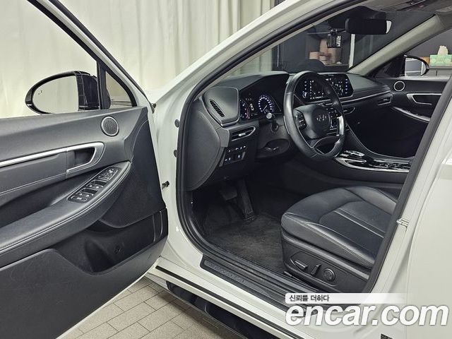 Hyundai Sonata 2022 — фото 10
